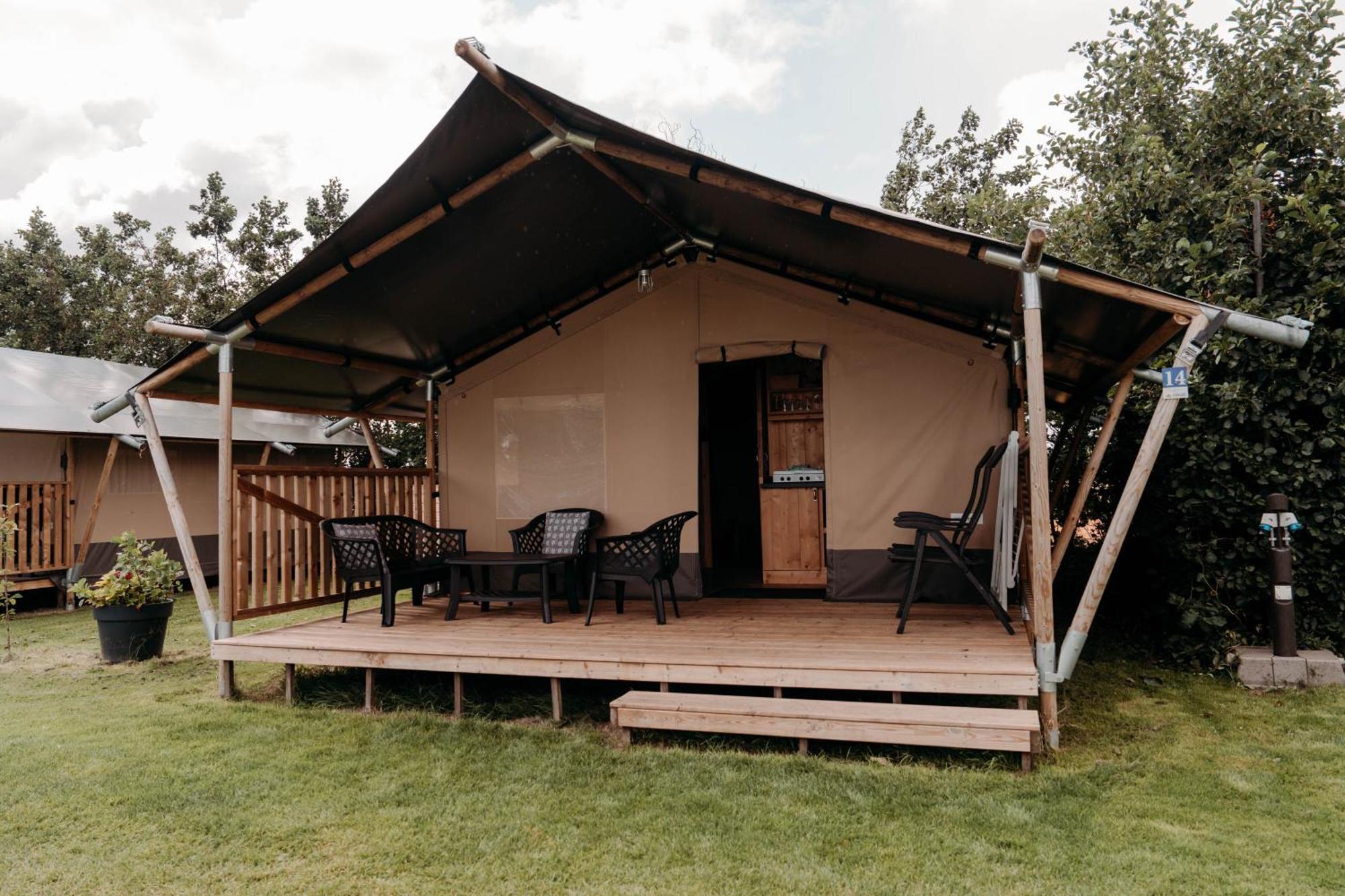 Camping De Tulpenweide Breezand 部屋 写真